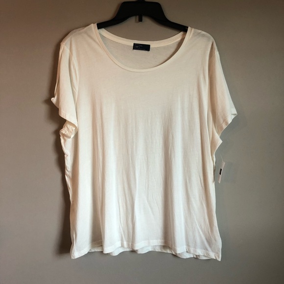 Nwt gap tee - Picture 1 of 3